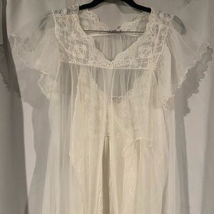Beautiful 2pc vintage lace floor length slip and sheer cover.
